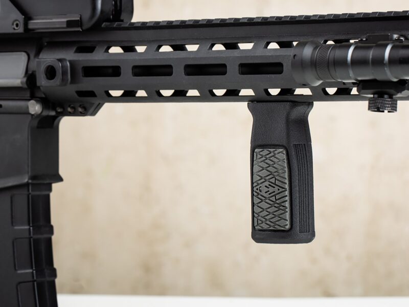 Vertical Grip V2 - Image 2